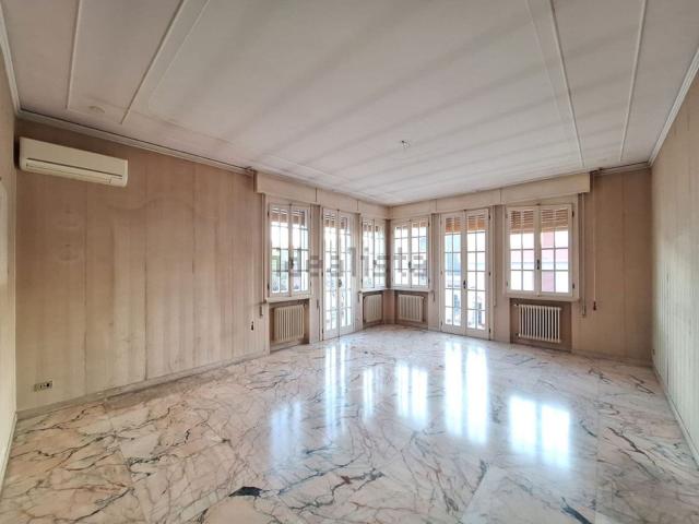 Casa in vendita a Commenda Est, Rovigo