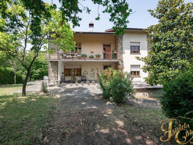 Casa in vendita a Ziano Piacentino, Reggio Emilia