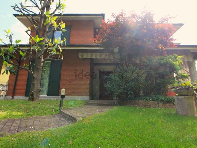 Casa in vendita a Casorezzo, Milano