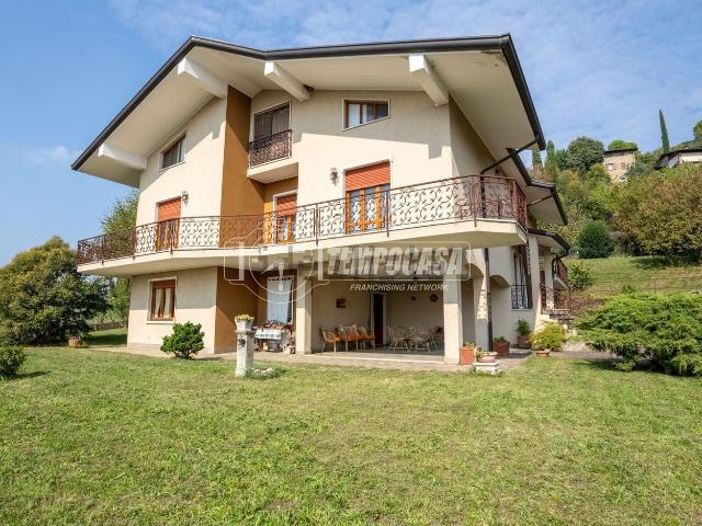 Casa in vendita a Carobbio degli Angeli, Bergamo