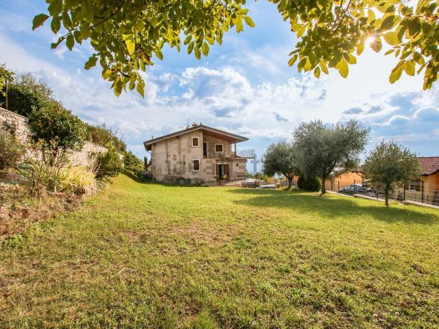 Casa in vendita a Monte, Sant'ambrogio Di