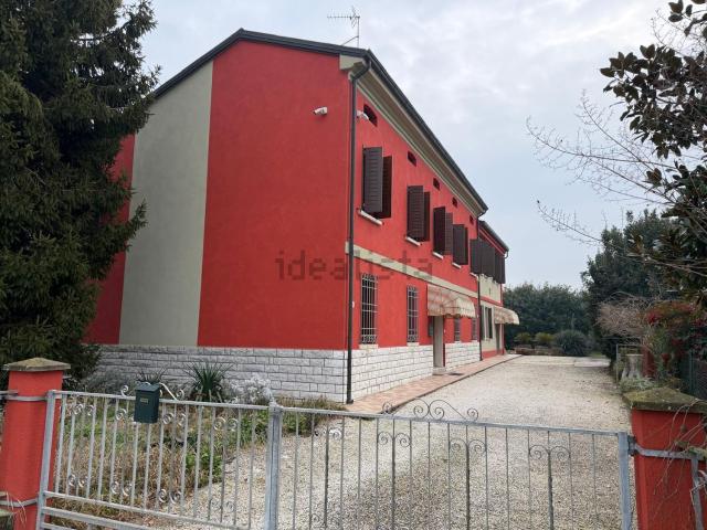 Casa in vendita a Pegognaga, Lombardia
