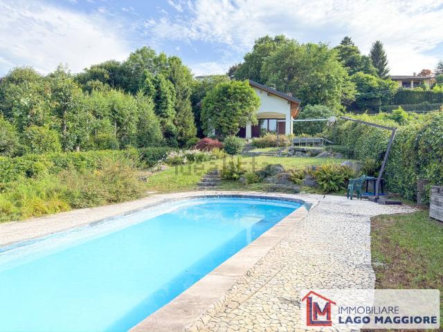 Casa in vendita a Ranco, Lombardia