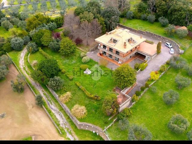 Casa in vendita a Roma Capitale, Lazio