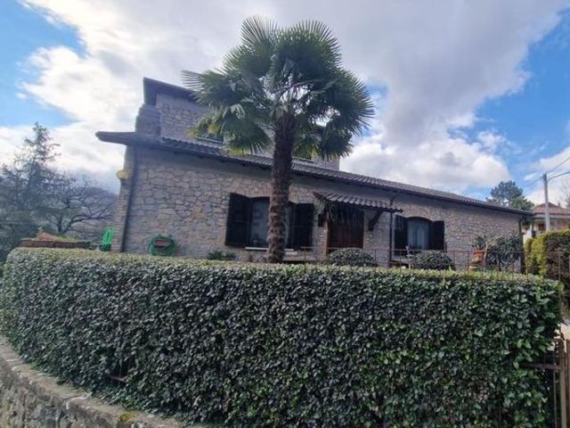 Casa in vendita a Valtopina, Umbria