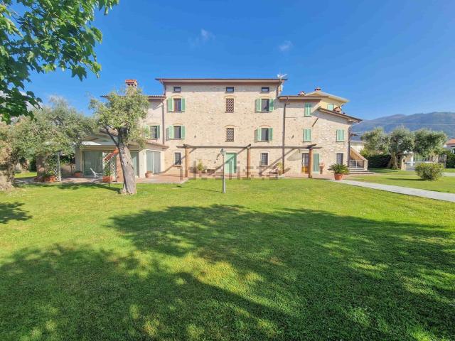 Casa in vendita a Strettoia, Pietrasanta