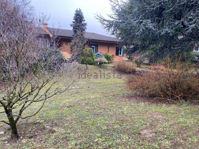 Casa in vendita a Besana In Brianza, Lombardia