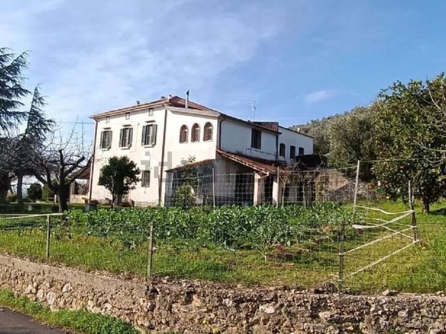 Casa in vendita a Campagna, Campania