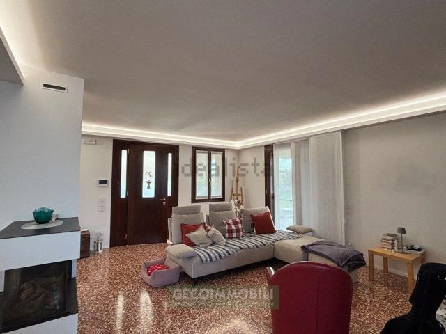 Casa in vendita a Nogarè, Crocetta del Montello