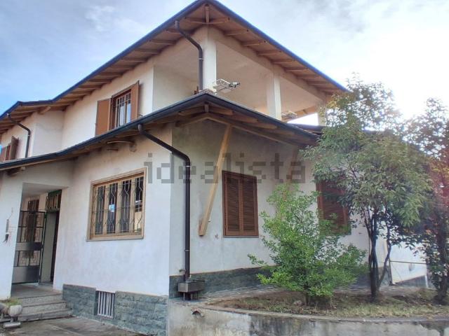 Casa in vendita a Sirtori, Lombardia