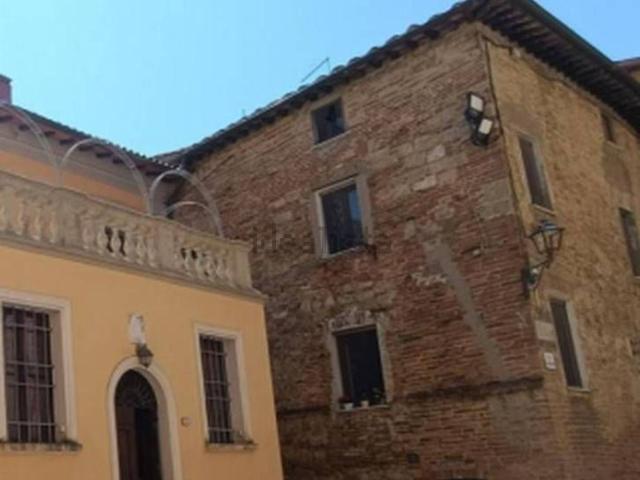 Casa in vendita a Chiusi Città, Toscana