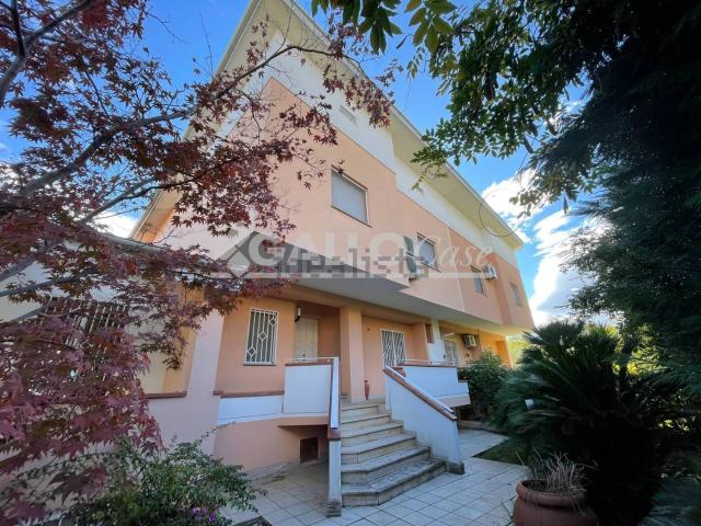 Casa in vendita a Calabria, Cosenza
