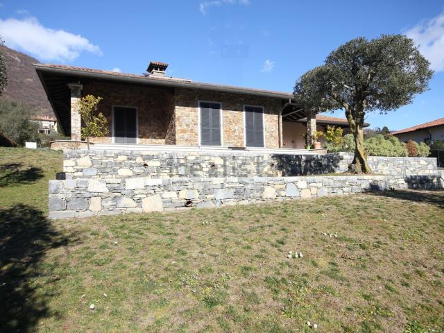 Casa in vendita a Rogaro, Tremezzina