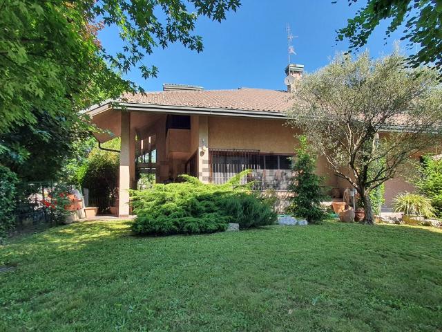 Casa in vendita a Castegnate, Castellanza