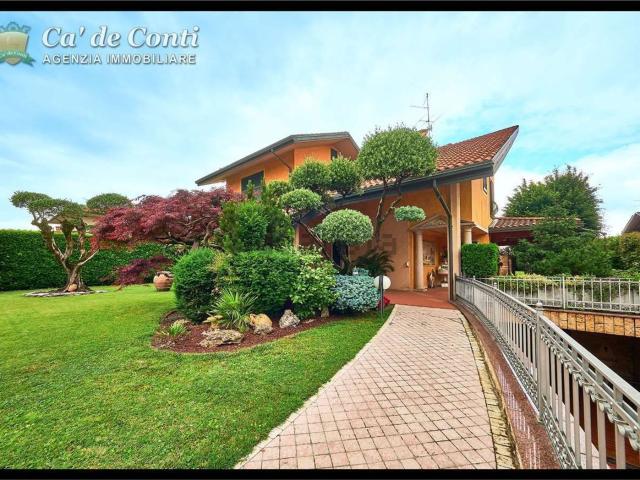 Casa in vendita a Romano Di Lombardia, Lombardia
