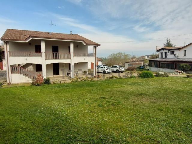 Casa in vendita a Agazzano, Reggio Emilia