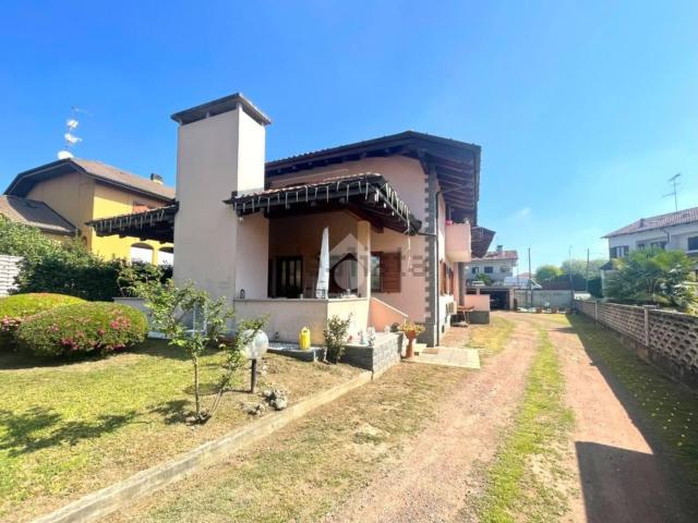Casa in vendita a Santa Croce di Borgomanero, Piemonte