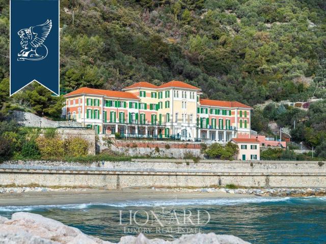 Casa in vendita a Finalmarina, Finale Ligure
