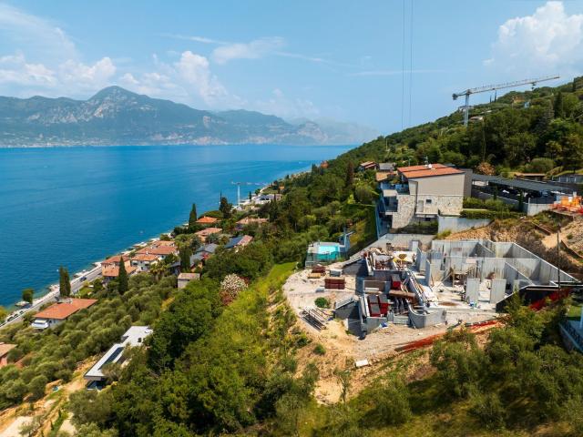 Casa in vendita a Torri Del Benaco, Veneto