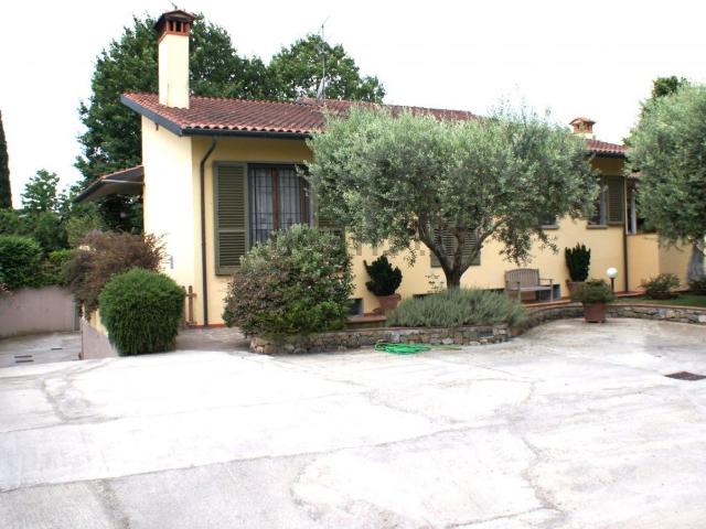 Casa in vendita a Signa, Toscana
