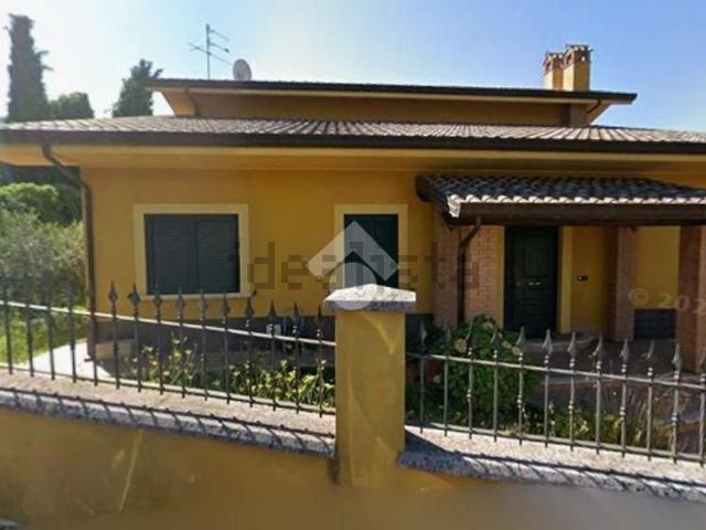 Casa in vendita a Balsorano, Abruzzo