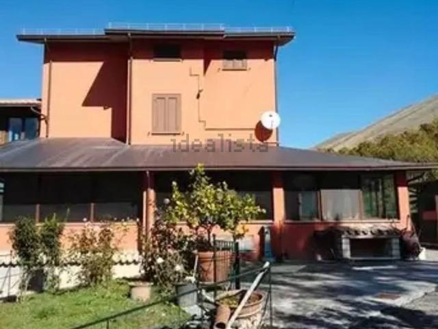 Casa in vendita a Ortona Dei Marsi, Abruzzo