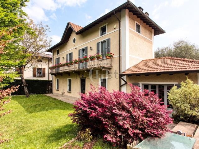 Casa in vendita a Corte Franca, Lombardia