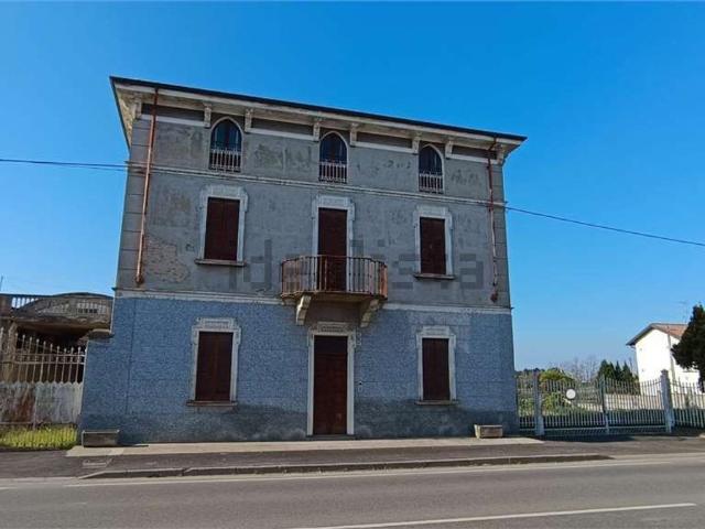 Casa in vendita a Corvino San Quirico, Lombardia