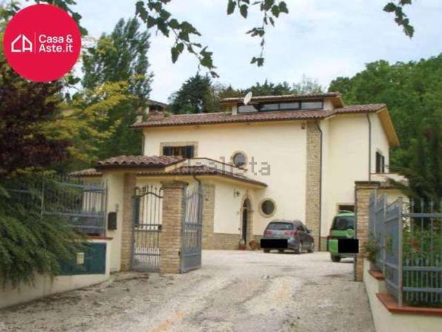 Casa in vendita a Marche, Macerata