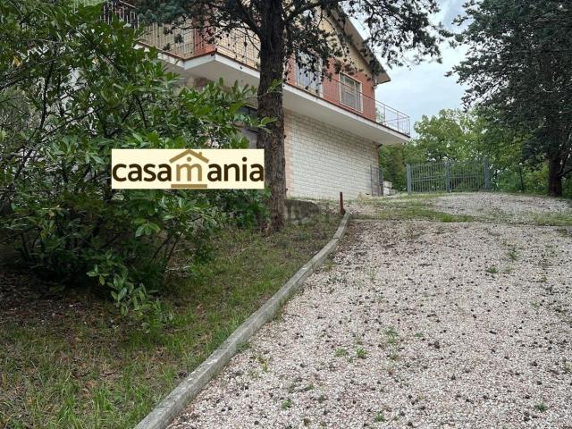 Casa in vendita a Bellisio Solfare, Pergola