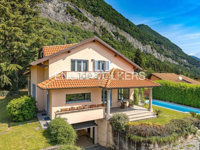Casa in vendita a Caslino d'Erba, Como