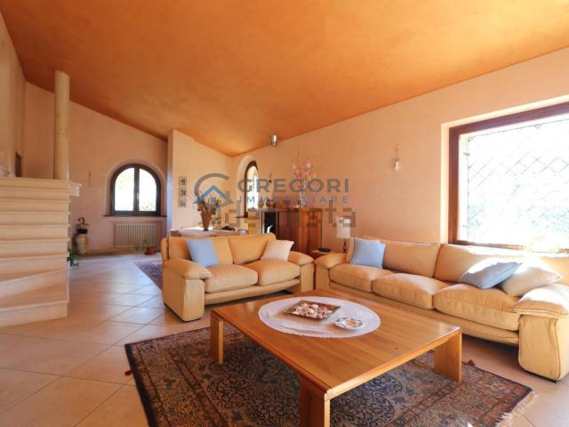 Casa in vendita a Unione dei Comuni della Val Vibrata, Tortoreto