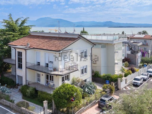 Casa in vendita a Desenzano Del Garda, Brescia