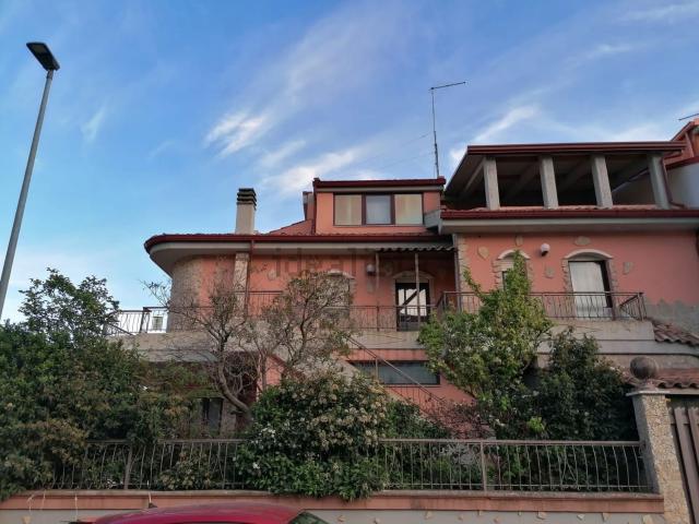 Casa in vendita a San Giovanni Rotondo, Foggia