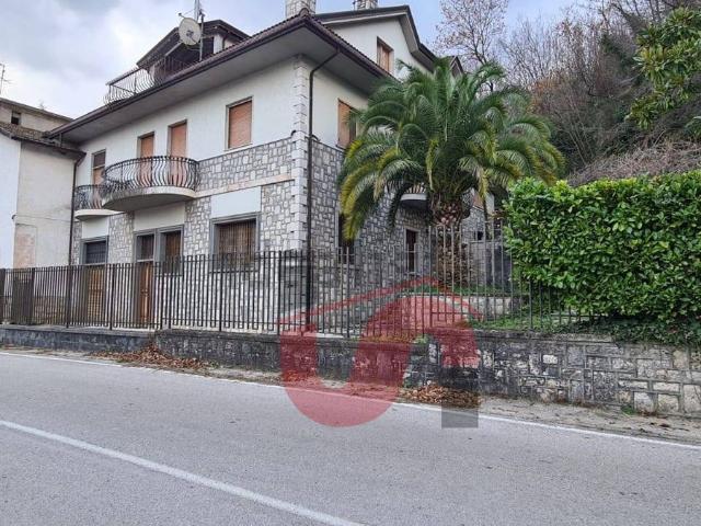 Casa in vendita a Foglianise, Campania