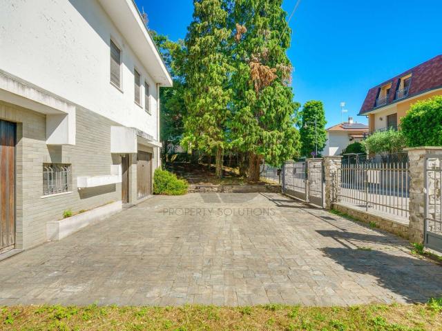 Casa in vendita a Pineta, Tradate