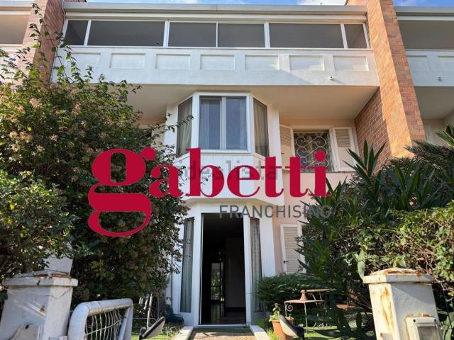 Casa in vendita a Caserta, Campania