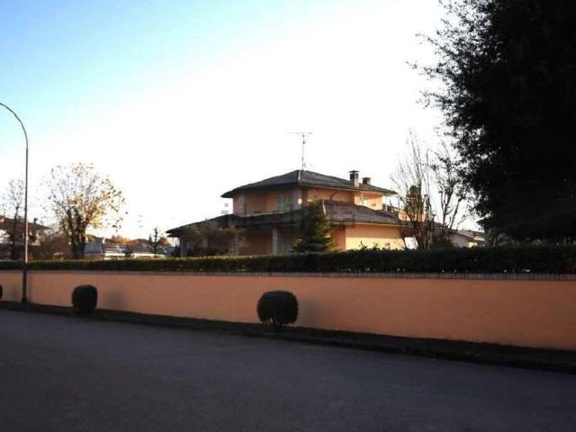 Casa in vendita a Ca' Vecchia, Cadeo