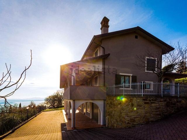 Casa in vendita a Passignano Sul Trasimeno, Umbria