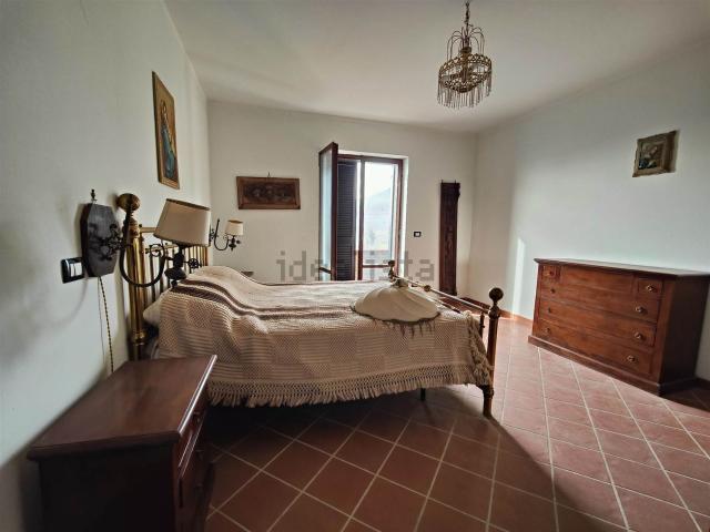 Casa in vendita a Serroni, Mercogliano