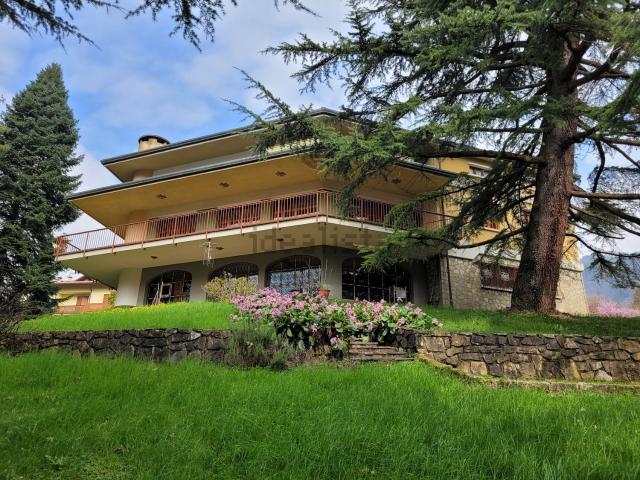 Casa in vendita a Fiorine, Clusone