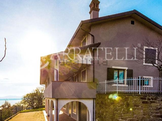 Casa in vendita a Passignano Sul Trasimeno, Umbria