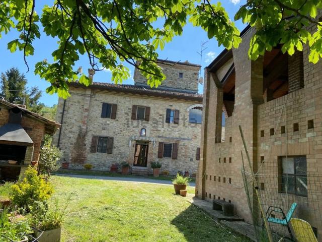 Casa in vendita a Medesano, Varano Dei Marchesi