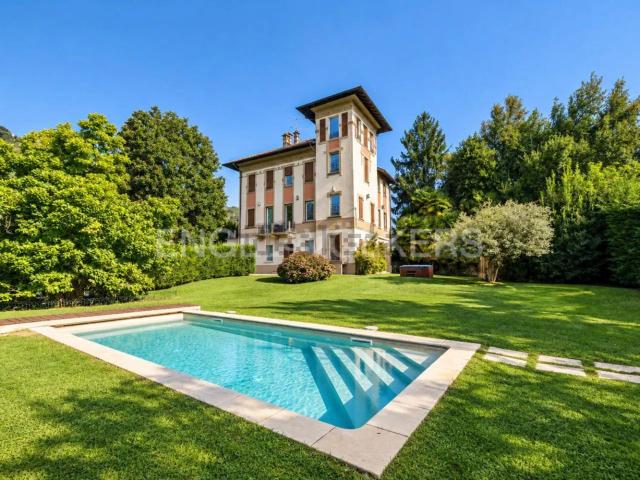 Casa in vendita a Lesa, Novara