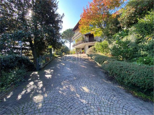 Casa in vendita a Suna, Verbania