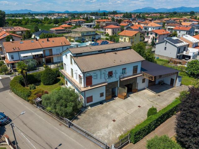 Casa in vendita a Cislago, Lombardia