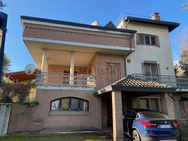 Casa in vendita a Avellino, Campania
