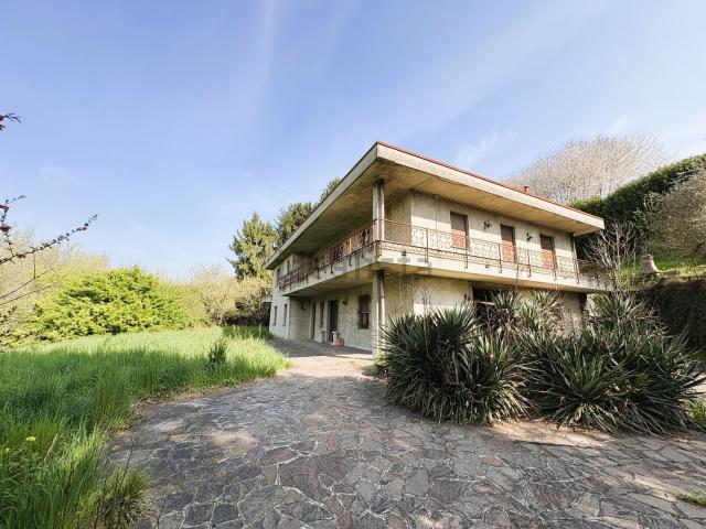 Casa in vendita a Montorfano, Lombardia