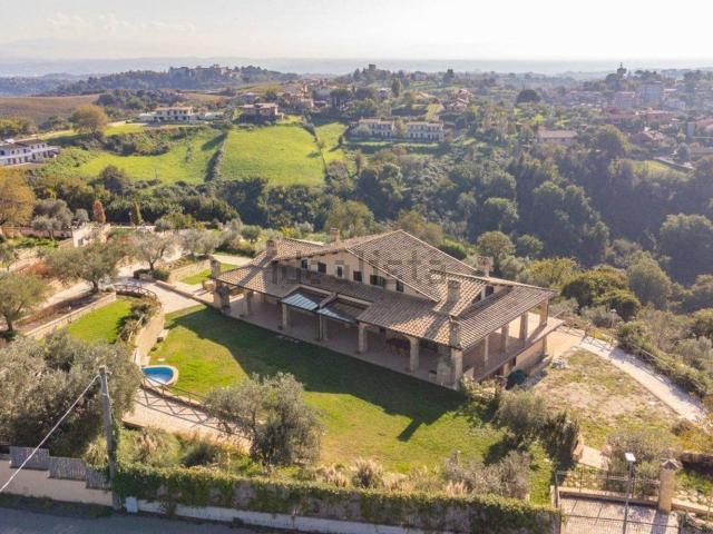 Casa in vendita a Roma Capitale, Lazio