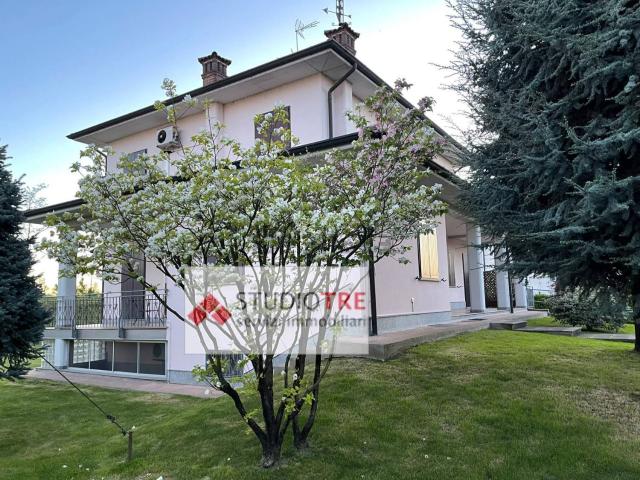 Casa in vendita a Linarolo, Lombardia